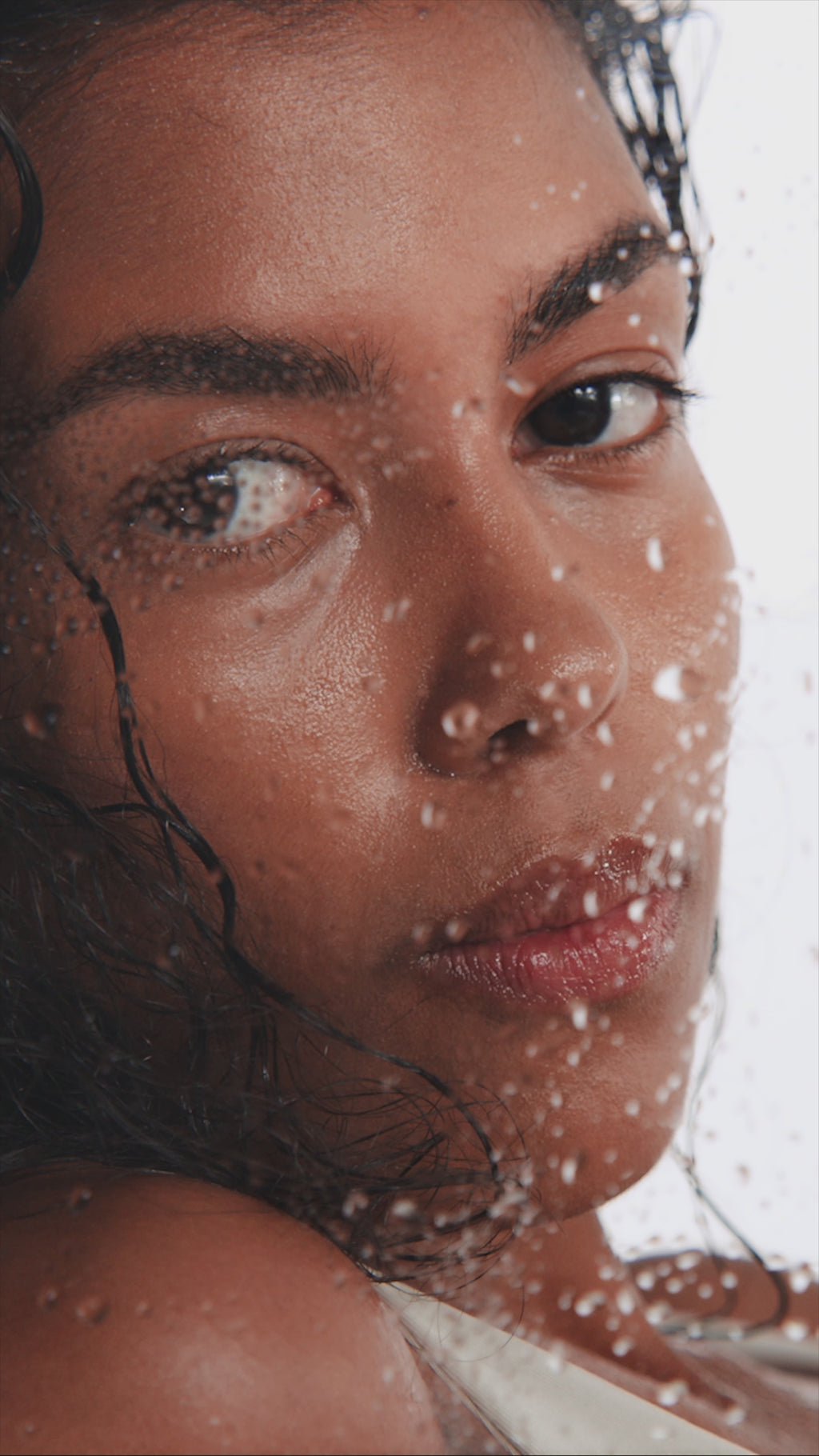 HYDRA BALANCING TONER З АМІНОКИСЛОТАМИ, ВІТАМІНАМИ ТА ТРОЯНДОВОЮ ВОДОЮ